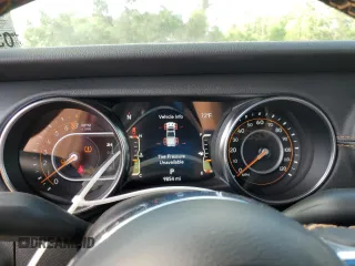 2023 Jeep Gladiator High Altitude z VIN 1C6HJTFG1PL591347, wystawiony jako Copart lot #52847825 z przebiegiem 9 854 mil mil oraz Szkoda całkowita • Salvage title. Historia ofert i sprzedaży dostępna na DreamBid. Obrazek 9.