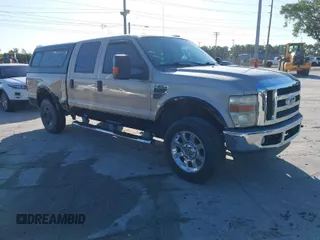 2008 Ford Super Duty F-250 SRW XL with VIN 1FTSW21598EC86992, listed as a IAAI auction lot 42024716 with 195,828 mi miles. Bid and sale history available at carsss.com. Image 1.