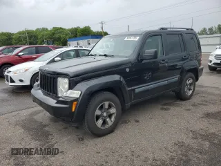 2008 Jeep Liberty Sport z VIN 1J8GN28K58W146865, wystawiony jako Copart lot #58561705 z przebiegiem 189 250 mil mil oraz Szkoda całkowita • Salvage title. Historia ofert i sprzedaży dostępna na DreamBid. Obrazek 1.