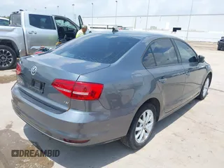 2015 Volkswagen Jetta SE with VIN 3VWD17AJ7FM286172, listed as a IAAI auction lot 42115737 with 113,836 mi miles and . Bid and sale history available at DreamBid. Image 4.