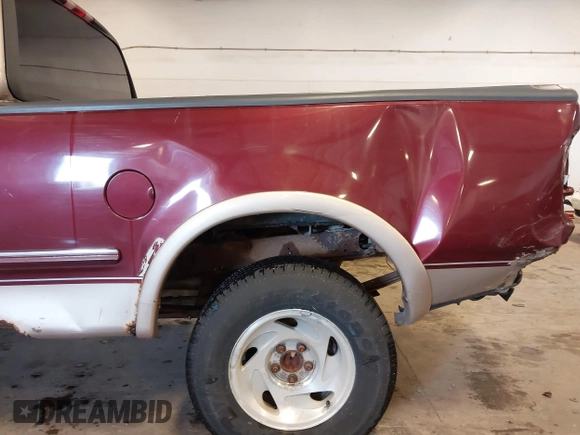 1999 Ford F-150 z VIN 2FTRX18W9XCA83920, wystawiony jako IAAI lot #41875700 z przebiegiem 234 325 mil mil oraz . Historia ofert i sprzedaży dostępna na DreamBid. Obrazek 18.