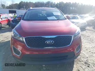 2018 Kia Sorento LX V6 with VIN 5XYPGDA50JG423071, listed as a IAAI auction lot 41275965 with 87,264 mi miles. Bid and sale history available at carsss.com. Image 6.