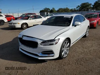 2017 Volvo S90 Inscription with VIN YV1A22ML7H1001726, listed as a Copart auction lot 44503433 with 95,559 mi miles. Bid and sale history available at carsss.com. Image 2.