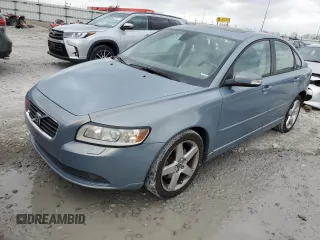 2008 Volvo S40 2.4L z VIN YV1MS382482380845, wystawiony jako Copart lot #51410935 z przebiegiem 87 939 mil mil oraz Szkoda całkowita • Salvage title. Historia ofert i sprzedaży dostępna na DreamBid. Obrazek 1.