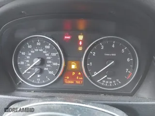 2015 BMW X1 xDrive28i with VIN WBAVL1C51FVY33650, listed as a IAAI auction lot 41400985 with 132,484 mi miles. Bid and sale history available at carsss.com. Image 7.