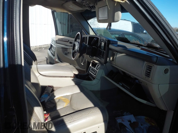 2004 Cadillac Escalade with VIN 1GYEC63T54R226911, listed as a IAAI auction lot 41508878 with 280,150 mi miles and . Bid and sale history available at DreamBid. Image 5.