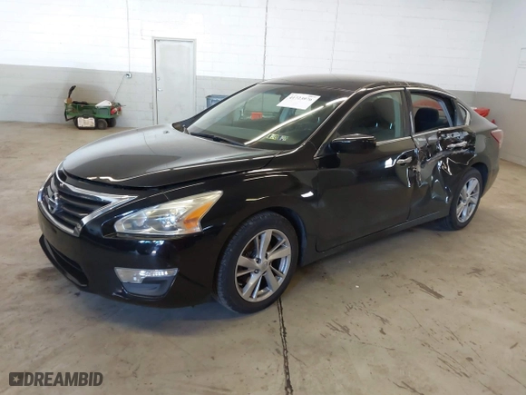 2013 Nissan Altima 2.5 S with VIN 1N4AL3AP8DC130904, listed as a IAAI auction lot 41723976 with 92,651 mi miles. Bid and sale history available at carsss.com. Image 2.