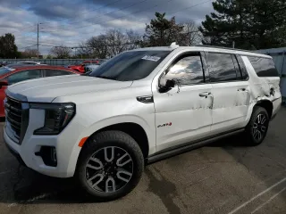2022 GMC Yukon XL AT4 with VIN 1GKS2HKL4NR304304, listed as a Copart auction lot 79207444 with 68,878 mi miles and Salvage Title. Bid and sale history available at carsss.com. Image 1.