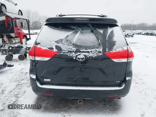 2011 Toyota Sienna LE AAS with VIN 5TDKK3DC3BS113594, listed as a IAAI auction lot 41236977 with 166,156 mi miles. Bid and sale history available at carsss.com. Image 15.