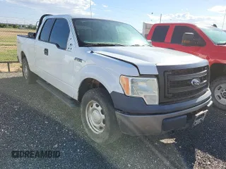 2011 Ford F-150 XL with VIN 1FTFX1EF7BKD25003, listed as a IAAI auction lot 42199348 with 200,828 mi miles. Bid and sale history available at carsss.com. Image 1.