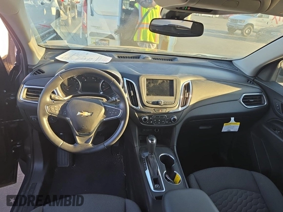 2020 Chevrolet Equinox LT z VIN 2GNAXJEV6L6239808, wystawiony jako IAAI lot #42396785 z przebiegiem 34 395 mil mil oraz . Historia ofert i sprzedaży dostępna na DreamBid. Obrazek 14.