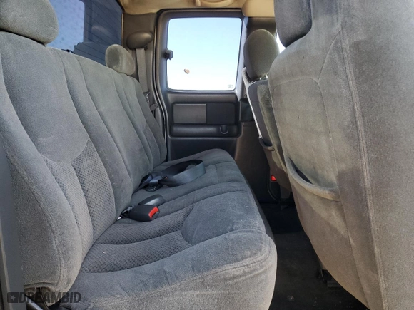 2004 Chevrolet Silverado 1500 with VIN 2GCEC19V841377221, listed as a Copart auction lot 49262965 with 253,659 mi miles and Salvage Title. Bid and sale history available at carsss.com. Image 10.