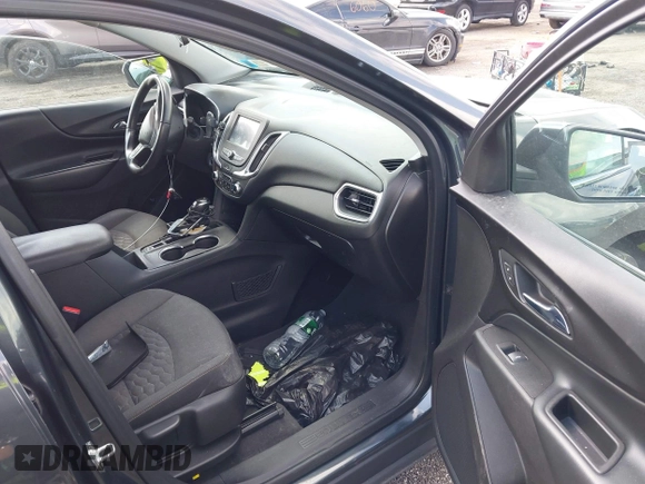 2018 Chevrolet Equinox LT with VIN 3GNAXJEV0JL102064, listed as a IAAI auction lot 41976644 with 61,541 mi miles. Bid and sale history available at carsss.com. Image 5.
