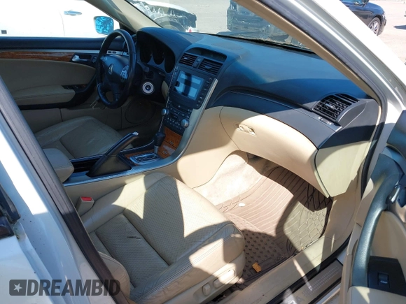 2005 Acura TL with VIN 19UUA66215A031304, listed as a IAAI auction lot 42066499 with 220,475 mi miles. Bid and sale history available at carsss.com. Image 5.