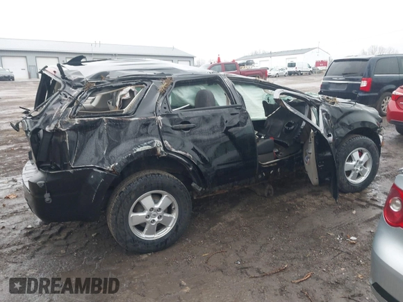 2012 Ford Escape XLS z VIN 1FMCU9C73CKB34021, wystawiony jako IAAI lot #40971529 z przebiegiem Nie podano mil oraz . Historia ofert i sprzedaży dostępna na DreamBid. Obrazek 12.