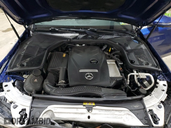 2018 Mercedes-Benz C 300 z VIN 55SWF4KB3JU248257, wystawiony jako Copart lot #50001055 z przebiegiem 53 334 mil mil oraz Szkoda całkowita • Salvage title. Historia ofert i sprzedaży dostępna na DreamBid. Obrazek 11.