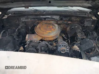 1995 GMC Suburban z VIN 1GKFK16K5SJ723038, wystawiony jako IAAI lot #41904397 z przebiegiem 142 082 mil mil oraz . Historia ofert i sprzedaży dostępna na DreamBid. Obrazek 10.