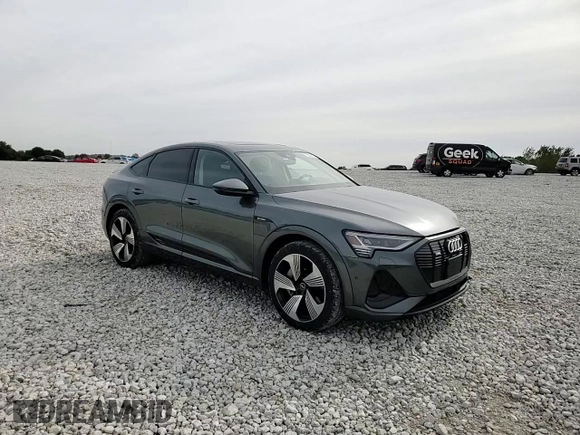 2021 Audi e-tron Sportback Prestige z VIN WA13ABGE8MB008083, wystawiony jako Copart lot #72904564 z przebiegiem 30 787 mil mil oraz Nie do naprawy. Historia ofert i sprzedaży dostępna na DreamBid. Obrazek 14.