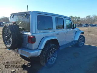 2024 Jeep Wrangler High Altitude z VIN 1C4RJXU65RW161966, wystawiony jako IAAI lot #41396611 z przebiegiem 4 627 mil mil oraz . Historia ofert i sprzedaży dostępna na DreamBid. Obrazek 4.