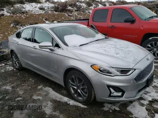2019 Ford Fusion Hybrid Titanium with VIN 3FA6P0RU4KR182029, listed as a Copart auction lot 45426203 with 71,021 mi miles. Bid and sale history available at carsss.com. Image 4.