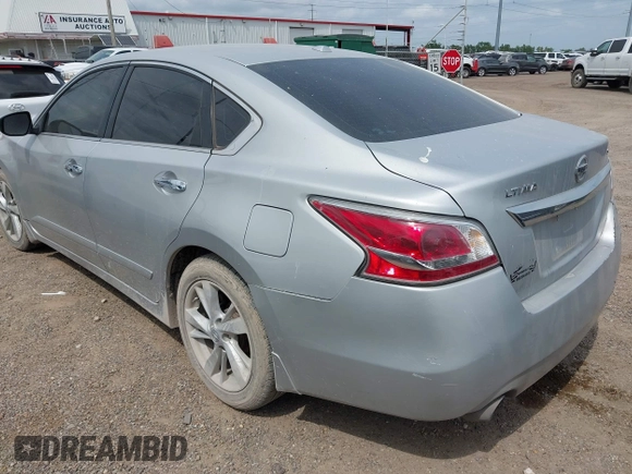 2015 Nissan Altima S with VIN 1N4AL3AP4FC581542, listed as a IAAI auction lot 42144435 with 147,698 mi miles and . Bid and sale history available at DreamBid. Image 3.