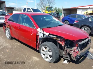 2008 Toyota Camry LE z VIN 4T1BE46K18U239051, wystawiony jako IAAI lot #41919359 z przebiegiem 94 770 mil mil oraz . Historia ofert i sprzedaży dostępna na DreamBid. Obrazek 1.