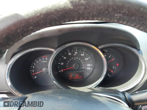 2011 Kia Sorento EX z VIN 5XYKUDA24BG086804, wystawiony jako Copart lot #57394805 z przebiegiem 148 932 mil mil oraz Szkoda całkowita • Salvage title. Historia ofert i sprzedaży dostępna na DreamBid. Obrazek 9.