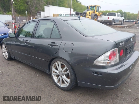2001 Lexus IS with VIN JTHBD182610031889, listed as a IAAI auction lot 42170282 with 230,207 mi miles. Bid and sale history available at carsss.com. Image 3.