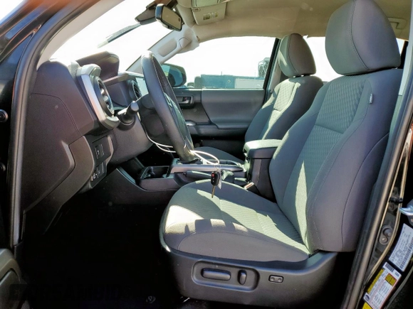 2022 Toyota Tacoma SR5 with VIN 3TMBZ5DN8NM033317, listed as a Copart auction lot 52453795 with 41,473 mi miles and Clean title. Bid and sale history available at DreamBid. Image 7.