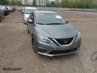 2019 Nissan Sentra SR with VIN 3N1AB7AP2KY231626, listed as a IAAI auction lot 42045323 with 186,437 mi miles. Bid and sale history available at carsss.com. Image 6.