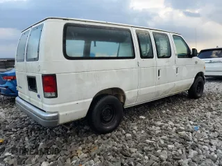 1997 Ford Econoline Wagon XL z VIN 1FMEE1163VHB75718, wystawiony jako Copart lot #71769224 z przebiegiem 79 635 mil mil oraz Szkody całkowita. Historia ofert i sprzedaży dostępna na DreamBid. Obrazek 3.