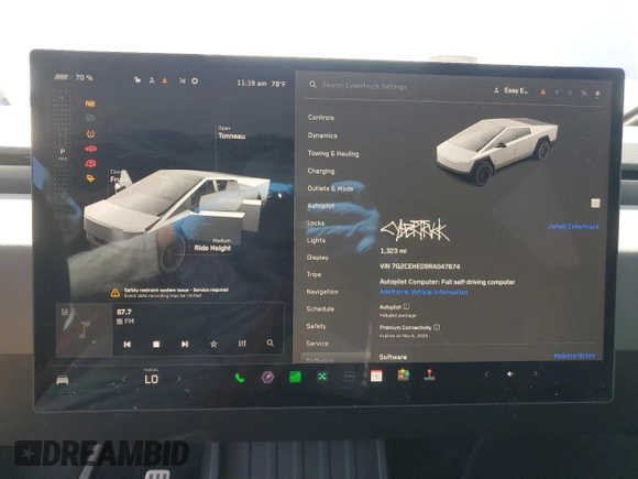 2024 Tesla Cybertruck z VIN 7G2CEHED9RA047674, wystawiony jako Copart lot #52544295 z przebiegiem 1323 mil mil oraz Szkody całkowita. Historia ofert i sprzedaży dostępna na DreamBid. Obrazek 9.
