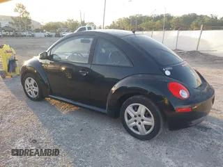 2010 Volkswagen Beetle with VIN 3VWPW3AG5AM016118, listed as a IAAI auction lot 42466078 with 125,940 mi miles and . Bid and sale history available at DreamBid. Image 3.
