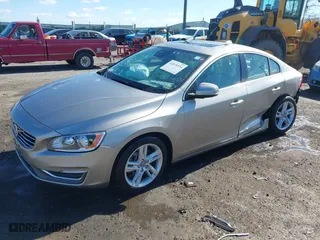 2014 Volvo S60 T5 with VIN YV1612FS8E1297431, listed as a IAAI auction lot 41876534 with 105,483 mi miles. Bid and sale history available at carsss.com. Image 18.