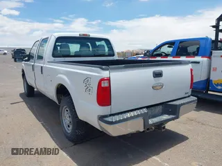 2011 Ford F-250 XL z VIN 1FT7W2B6XBEC15207, wystawiony jako IAAI lot #42484763 z przebiegiem 84 620 mil mil oraz . Historia ofert i sprzedaży dostępna na DreamBid. Obrazek 14.