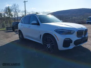 2019 BMW X5 xDrive50i with VIN 5UXJU2C50KLN49631, listed as a IAAI auction lot 41993711 with 81,452 mi miles. Bid and sale history available at carsss.com. Image 1.