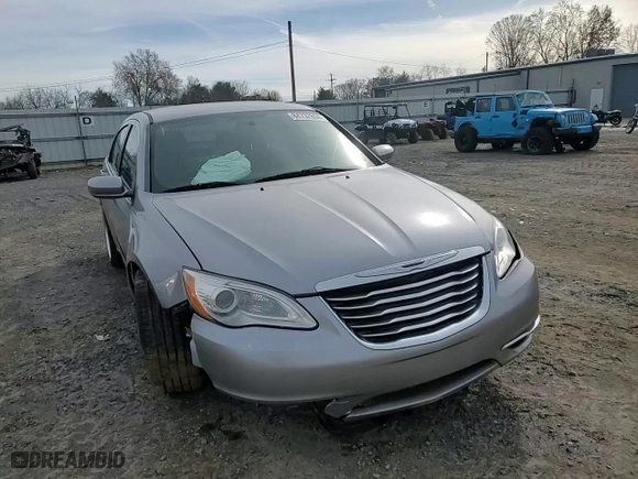 2014 Chrysler 200 LX with VIN 1C3CCBAB2EN142655, listed as a Copart auction lot 84732894 with 372,643 mi miles and Salvage Title. Bid and sale history available at carsss.com. Image 11.