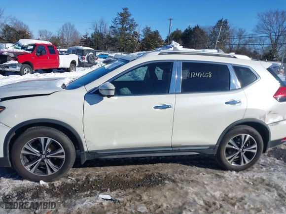 2017 Nissan Rogue S with VIN JN8AT2MT6HW150669, listed as a IAAI auction lot 41246758 with 80,877 mi miles. Bid and sale history available at carsss.com. Image 14.