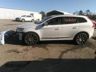 2017 Volvo XC60 Inscription z VIN YV449MRU6H2015037, wystawiony jako IAAI lot #40680824 z przebiegiem 55 400 mil mil oraz . Historia ofert i sprzedaży dostępna na DreamBid. Obrazek 15.