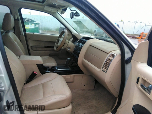2008 Ford Escape Limited with VIN 1FMCU94108KB33832, listed as a IAAI auction lot 36684133 with 199,192 mi miles. Bid and sale history available at carsss.com. Image 5.