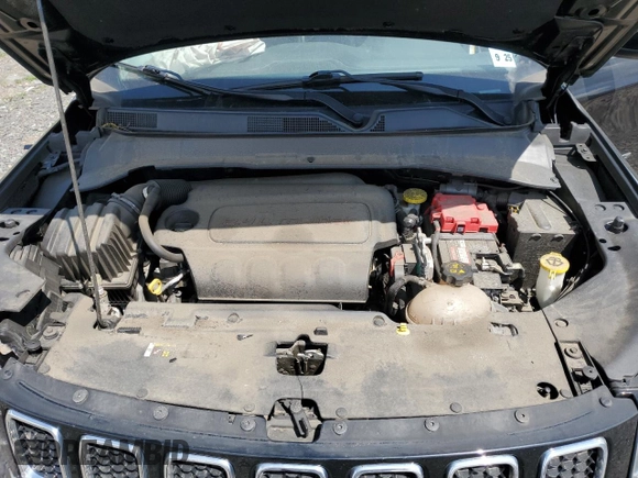 2020 Jeep Compass Latitude z VIN 3C4NJDBB8LT217957, wystawiony jako Copart lot #55413295 z przebiegiem 103 659 mil mil oraz Szkoda całkowita • Salvage title. Historia ofert i sprzedaży dostępna na DreamBid. Obrazek 12.
