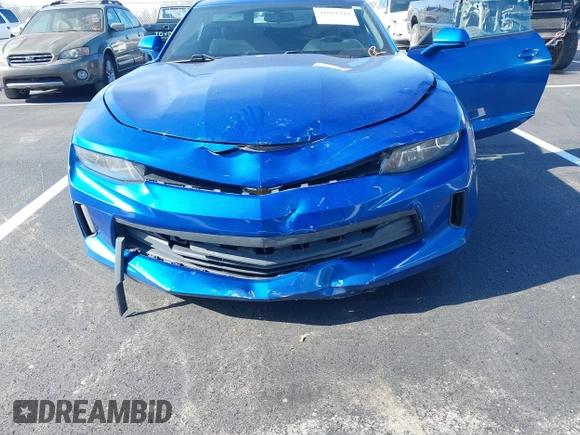2017 Chevrolet Camaro 1LT z VIN 1G1FB1RX5H0103123, wystawiony jako IAAI lot #41801944 z przebiegiem 179 495 mil mil oraz . Historia ofert i sprzedaży dostępna na DreamBid. Obrazek 6.