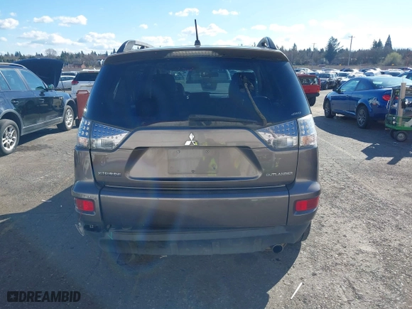 2013 Mitsubishi Outlander SE with VIN JA4JT3AW5DU020110, listed as a IAAI auction lot 41738969 with 125,246 mi miles. Bid and sale history available at carsss.com. Image 16.