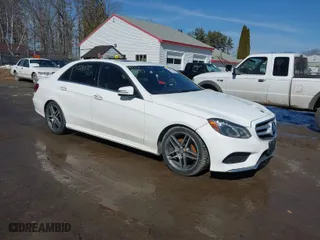 2015 Mercedes-Benz E-Class E 350 Luxury with VIN WDDHF8JB7FB090296, listed as a IAAI auction lot 41728470 with NaN miles. Bid and sale history available at carsss.com. Image 1.