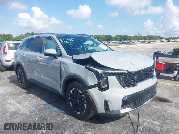 2024 Kia Sorento S with VIN 5XYRL4JC5RG278804, listed as a IAAI auction lot 42170947 with 12,709 mi miles and . Bid and sale history available at DreamBid. Image 6.
