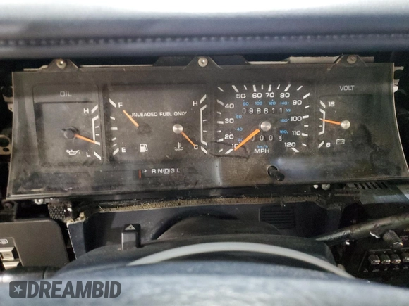 1991 Chrysler New Yorker z VIN 1C3XY66R1MD290977, wystawiony jako Copart lot #83359124 z przebiegiem 98 611 mil mil oraz Szkoda całkowita • Salvage title. Historia ofert i sprzedaży dostępna na DreamBid. Obrazek 9.