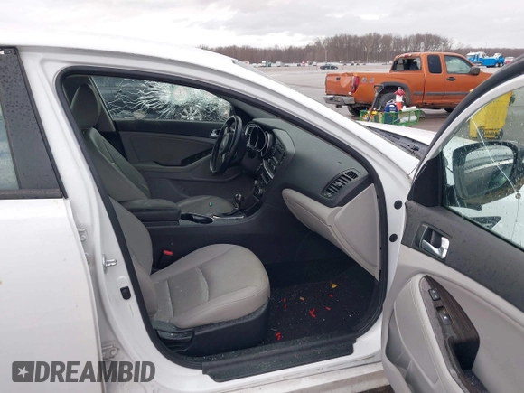 2015 Kia Optima EX with VIN 5XXGN4A7XFG429821, listed as a IAAI auction lot 41707204 with 134,383 mi miles. Bid and sale history available at carsss.com. Image 5.