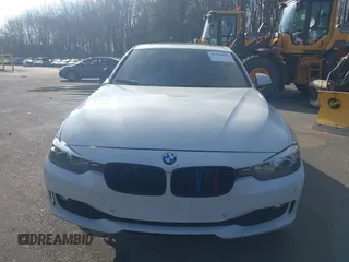 2015 BMW 3 Series 320i xDrive с VIN WBA3C3G55FNS75282, выставлен на аукционе IAAI как лот 41336850 с пробегом 120 856 миль миль и . История ставок и продаж доступна на DreamBid. Изображение 12.