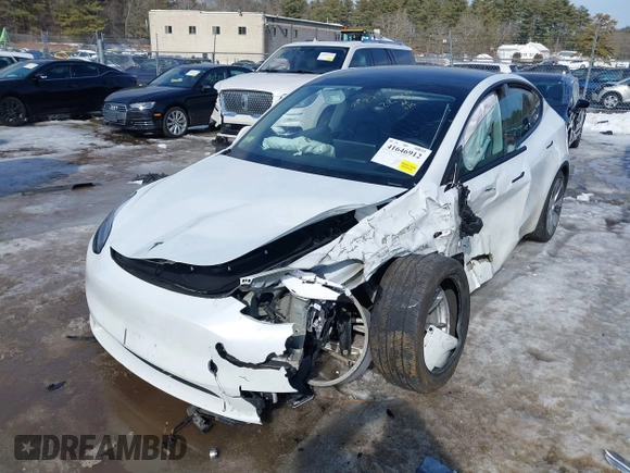 2022 Tesla Model Y Long Range with VIN 7SAYGDEE1NA013066, listed as a IAAI auction lot 41646912 with Not Provided miles and . Bid and sale history available at DreamBid. Image 17.