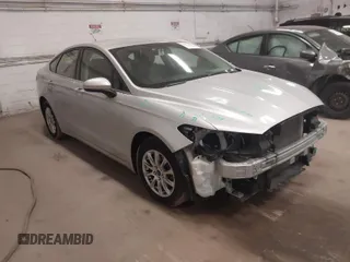 2018 Ford Fusion S with VIN 3FA6P0G71JR226550, listed as a IAAI auction lot 41811203 with 72,245 mi miles. Bid and sale history available at carsss.com. Image 1.
